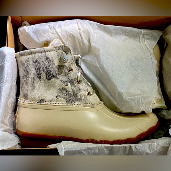 Sperry Shoes - Sperry Boots NIB 8.5